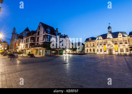 Troyes Rathaus am Abend. Troyes, Grand Est, Frankreich. Stockfoto