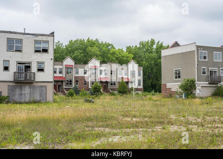 Spekulative Gehäuse Unterteilung in disrepair, die nie durch den Börsenkrach von 2008 abgeschlossen wurde. Stockfoto