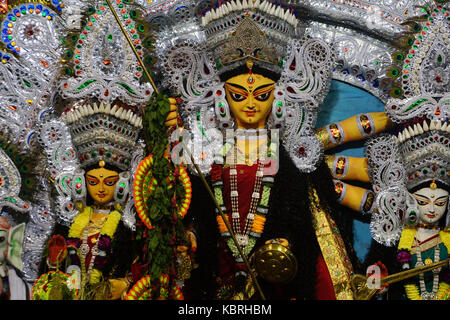 Die herrliche Idol-Göttin Durga anlässlich des Durga Puja Festivals Stockfoto