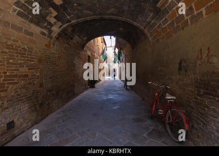 Blick auf das historische Zentrum von Buonconvento. Buonconvento, Ombronetal, Crete senesi, Provinz Siena, Toskana, Italien, Europa Stockfoto