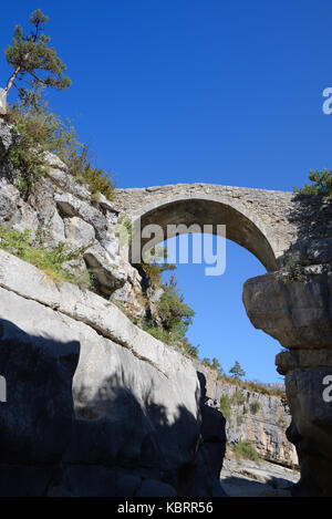 Humpback Bridge (1787), Pont de Sautet, über Jabron River Canyon in der Nähe von Sillans-la-Cascade, in der Verdon Schlucht Regional Park Provence Frankreich Stockfoto