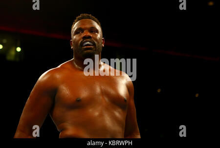 Liverpool, Großbritannien. September 2017. DERECK CHISORA (WEISSE SHORTS) / ROBERT FILIPOVIC während des Schwergewichtswettbewerbs auf den Matchroom Boxings, Battle on the Mersey Show in der Echo Arena, Liverpool Bild von Credit: Stephen Gaunt/Alamy Live News Stockfoto