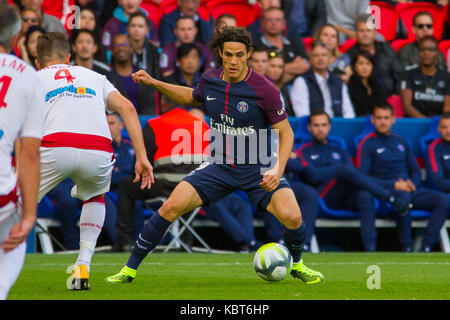 Edinson Cavani in Aktion während der französischen Ligue 1 Fußballspiel zwischen Paris St. Germain (PSG) und Bordeaux im Parc des Princes. Das Match war 6-2 von Paris Saint Germain gewonnen. Stockfoto