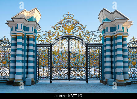 Golden Gates von Catherine Palace in Zarskoje Selo, Russland Stockfoto