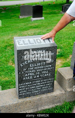 Grabsteine an der RMS Titanic Grab in Fairview Rasen Friedhof in Halifax, Nova Scotia, Kanada Stockfoto