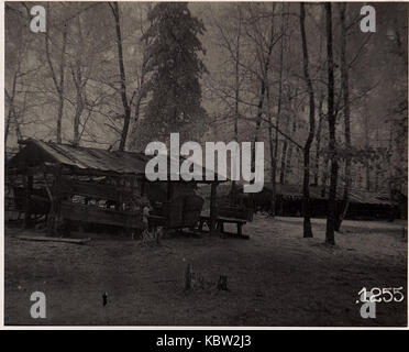 Waldlager, Protzen bei der Schmiede. 12. Reit. Sch. Div. (5 II.1918.) (BildID) 15711904 Stockfoto