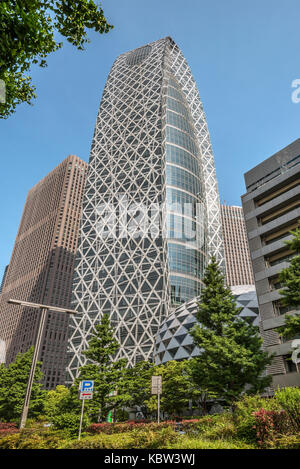 Mode Gakuen Cocoon Tower ist ein 204 Meter langen, 50-stöckigen Bildungseinrichtung im Nishi-Shinjuku Bezirk in Shinjuku, Tokyo, Japan. Stockfoto