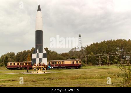 Peenemünde, Deutschland - 21. September 2017: Gebiet der Armee Research Center. Wk-II entwickelten V-1 und V-2 Raketen. Blick auf die V-2-Rakete Stockfoto