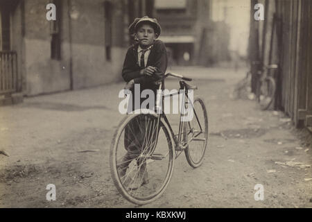 Lewis W. Hine (Amerikanische (Messenger Boy für Mackay Telegraph Company, Waco, Texas) Stockfoto