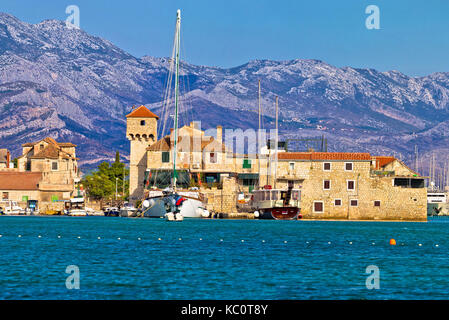 Kastel Gomilica waterfront Panoramaaussicht, Split Region von Dalmatien, Kroatien Stockfoto