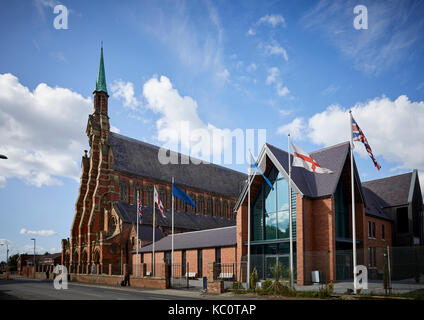 Im gotischen Stil Grad II * Aufgeführt sind die Kirche und das Kloster des Hl. Franziskus, lokal bekannt als Gorton Kloster, entworfen von Edward Welby Pugin Stockfoto