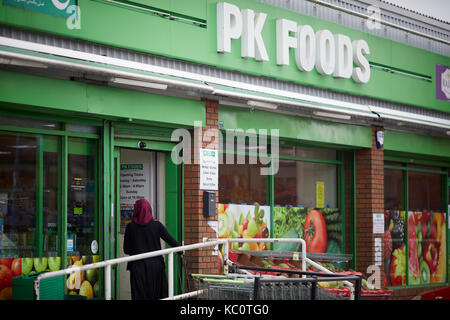 PK Lebensmittel Supermarkt in Bolton an Blackburn Road Stockfoto