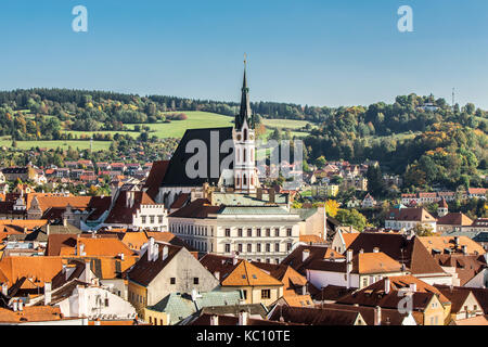 Kirche St. Veit und Stadtbild Cesky Krumlov Stockfoto