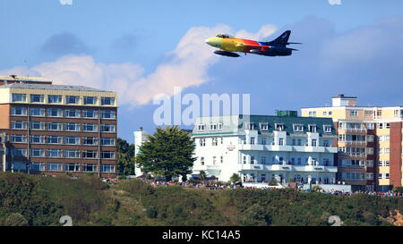 Hawker Hunter Mk 58 g-psst Verhalten vermissen in der prachtvollen Technicolor Air Festival an der Bournemouth, Dorset UK Stockfoto