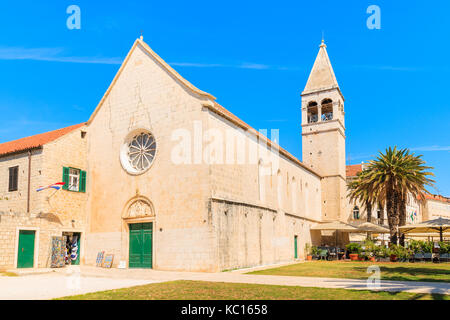 Mittelalterliche Kirche in der Altstadt von Trogir, Dalmatien, Kroatien Stockfoto