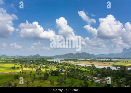 Schöne ländliche Landschaft in der Nähe von Hpa-an, Karen Staat, Myanmar Stockfoto