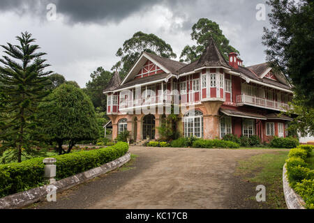 Ein britisch-Stilhaus im Downtown in Pyin Oo Lwin, Myanmar. Die kleine Stadt von Pyin Oo Lwin ist eine Erinnerung an die britische Kolonialzeit in Myanmar. Stockfoto