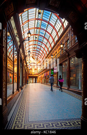 Die Edwardianische Zentrale (Shopping) Arcade, in der Zentrale Gebäude in Grey Street. Teil 'Grainger Town'. Tyne und Wear, Tyneside, England Stockfoto