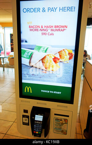 Eine Bestellung keyosk Kiosk an einem McDonalds Restaurant Stockfoto