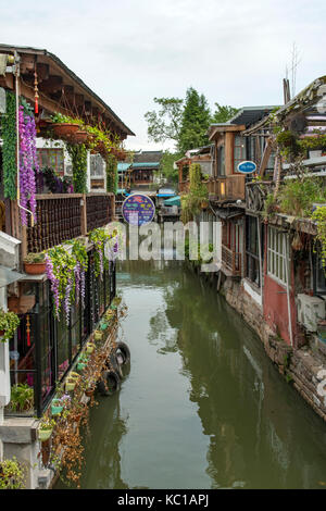 Am Kanal gelegenes Restaurants, zhujiajiao, China Stockfoto