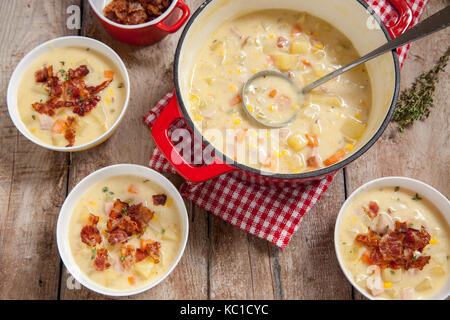 Schinken Kartoffeln und Mais Chowder Stockfoto