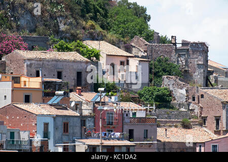 Die Stadt Forza D'Agro, hoch in den Bergen rund um die Stadt Messina auf der Insel Sizilien. Stockfoto