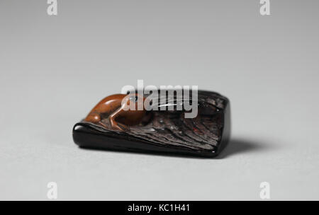 Netsuke, 19. Jahrhundert, Japan, Holz und Bronze, Netsuke Stockfoto