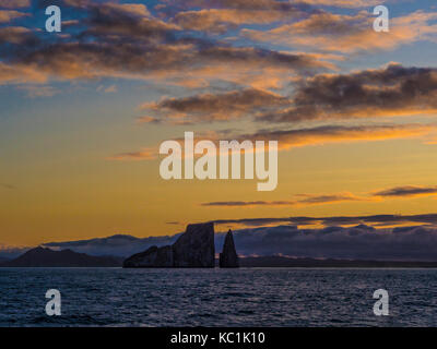 Sonnenaufgang auf den León Dormido - Galapagos Inseln, Ecuador Stockfoto