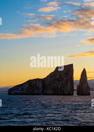 Sonnenaufgang auf den León Dormido - Galapagos Inseln, Ecuador Stockfoto