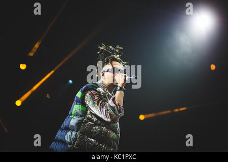 Torino, Italien. 30 Sep, 2017: Die italienische rapper Ghali live auf der Bühne des Officine grandi Riparazioni Credit: Alessandro Bosio/Alamy leben Nachrichten Stockfoto