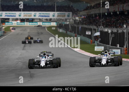 Sepang, Malaysia. Oktober 2017. Motorsport: FIA Formel 1 Weltmeisterschaft 2017, Grand Prix von Malaysia, #18 Lance Stroll (CAN, Williams Martini Racing), #19 Felipe Massa (BRA, Williams Martini Racing),   Verwendung weltweit Quelle: dpa/Alamy Live News Stockfoto