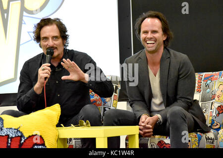 Kim Coates und Walton goggins nehmen an der 2. deutschen Comic Con 2017 bei der Messe Berlin am 30. September 2017 in Berlin, Deutschland. Stockfoto