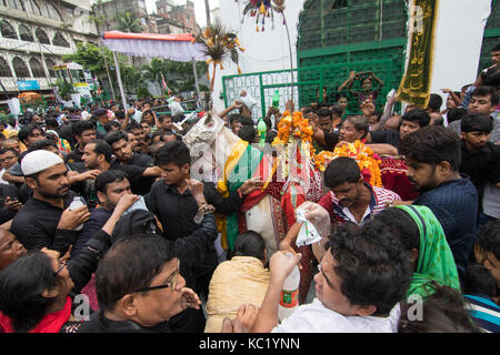 Sehr große Prozession des Muharram Credit: Azim Khan Ronnie/Alamy leben Nachrichten Stockfoto