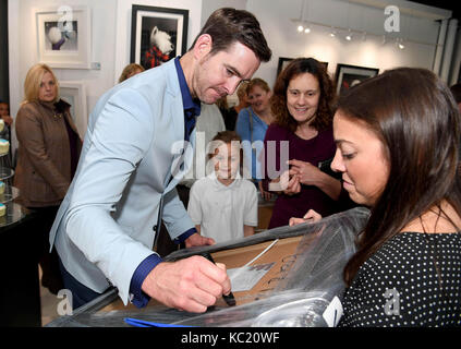 Dorset, Großbritannien. 01 Okt, 2017 Künstler doug Hyde Kunstgalerie Dorchester, Dorset, Großbritannien öffnet. Doug hyde Credit: finnbarr Webster/alamy leben Nachrichten Stockfoto