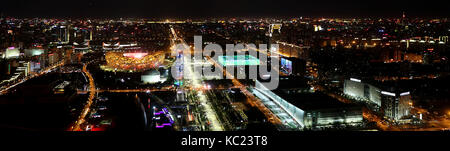 Peking, China. 1. Okt 2017. Foto am Okt. 1, 2017 zeigt die Nacht Blick in Peking, der Hauptstadt von China. Landschaft Beleuchtung war beleuchtet in Peking den nationalen Tag zu begrüßen. Credit: Chen Jianli/Xinhua/Alamy leben Nachrichten Stockfoto