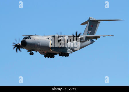 Airbus A400M Atlas schwere militärische Turboprop Verkehrsmittel Flugzeug der Türkischen Luftwaffe Stockfoto