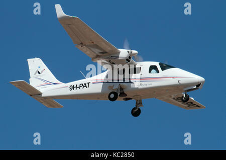 Tecnam P2006 T zweimotorige Flugzeuge der professionellen Aviation Training Academy in Malta Stockfoto