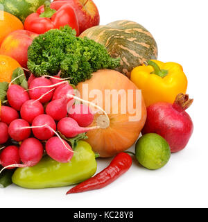 Gemüse und Früchte auf weißem Hintergrund Stockfoto