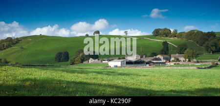 Von appletreewick. Zu Fuß südöstlich von burnsall in Richtung drebley entlang River Wharfe. wharfedale Stockfoto