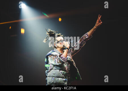 Torino, Italien. 30 Sep, 2017. Die Italienischen rapper Ghali live auf der Bühne des Officine grandi Riparazioni. Credit: Alessandro Bosio/Pacific Press/Alamy leben Nachrichten Stockfoto