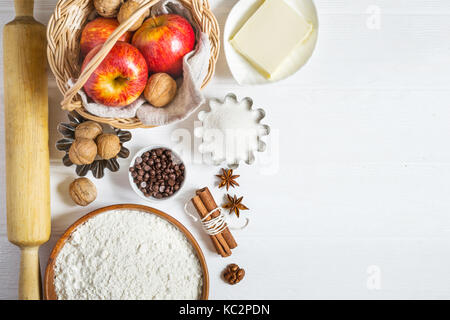 Zutaten für Herbst backen. Produkte für Apple Kuchen oder Torte. Stockfoto