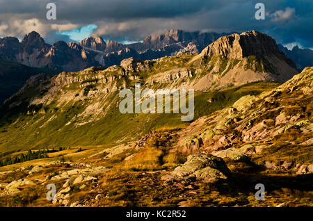 Europa, Italien, Trentino, Trento, Rolle. Castellazzo Berg Blick von Cavallazza (lagorai). Stockfoto