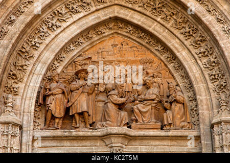 Kathedrale, Tympanon des Puerta de Palos-Adoration der Sterndeuter, Sevilla, Andalusien, Spanien, Europa Stockfoto