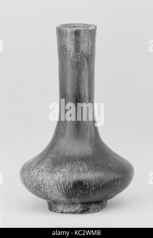 Vase, 19. Jahrhundert, Japan, Lehm bedeckt mit einer Glasur (namako Takatori Ware), H.7. (17,8 cm), Keramik Stockfoto