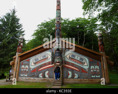 Clan House, Totem Bight State Historical Park, Ketchikan, Alaska, USA. Stockfoto