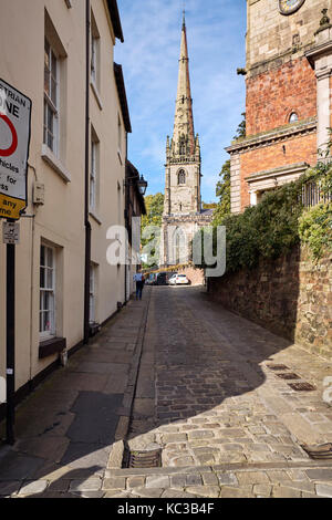 Fish Street in Shrewsbury zu St Alkmunds Kirche Stockfoto