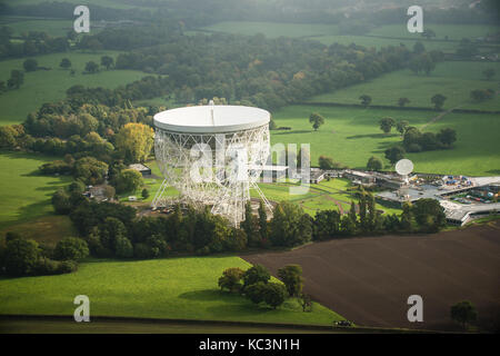 Luftbild Jodrell Bank während der Überholung Stockfoto