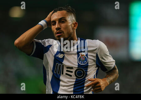 Lissabon, Portugal. 01 Okt, 2017. FC PortoÕs Verteidiger Alex Telles aus Brasilien während der Premier League 2017/18 Match zwischen Sporting CP und FC Porto, in Alvalade Stadion in Lissabon am 1. Oktober 2017. (Foto von Bruno Barros/DPI) Credit: Bruno Barros/Alamy leben Nachrichten Stockfoto