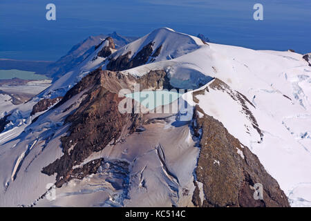 Caldera Lake in einem aktiven Vulkan Mount Douglas in der Alaska Halbinsel von Alaska Stockfoto