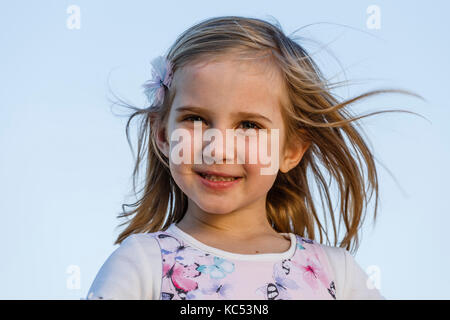 Mädchen, 4 Jahre, Porträt, Namibia Stockfoto